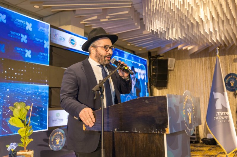 קובי הר צבי ומאיר זלזניק
