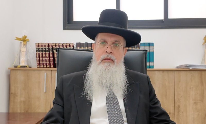 אכילה קודם תפילת שחרית אצל נשים: מה הדין?