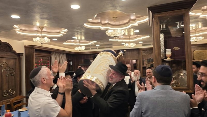 באדיבות המצלם