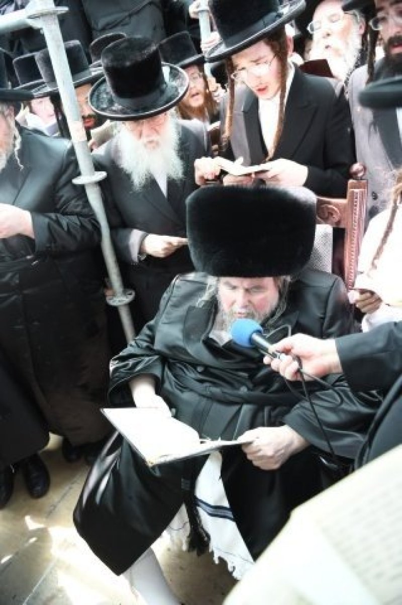 אנשיל בעק וא.מ.ש