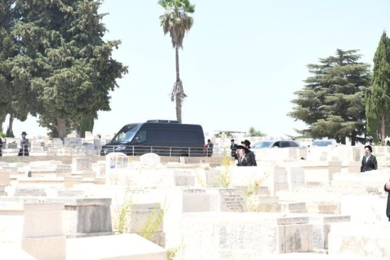 אנשיל בעק וא.מ.ש