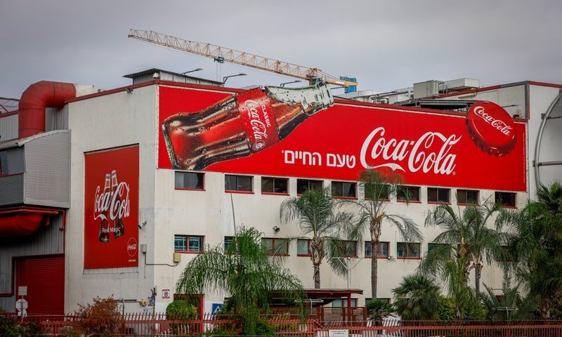  קוקה במהלך דרמטי: הבלבול סביב פחיות הקולה החדשות