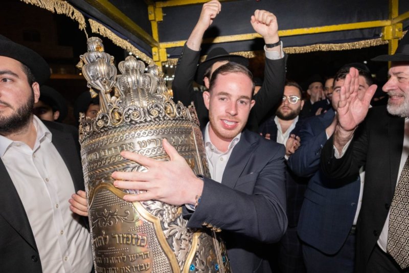 באדיבות המצלם