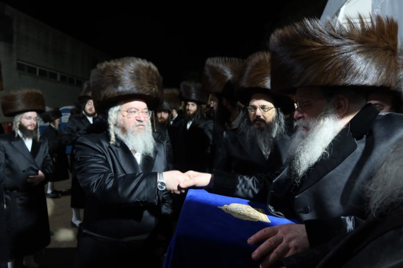 מ. אדלר