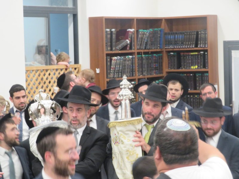 באדיבות המצלם