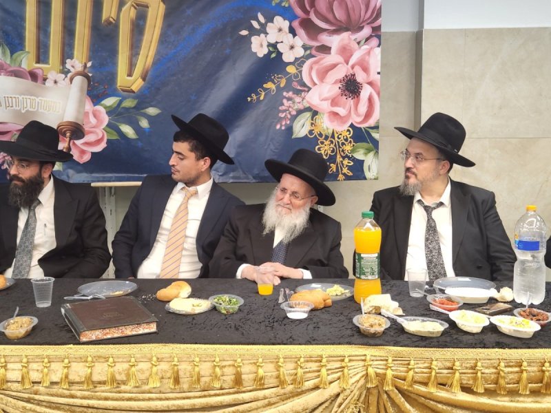 באדיבות המצלם