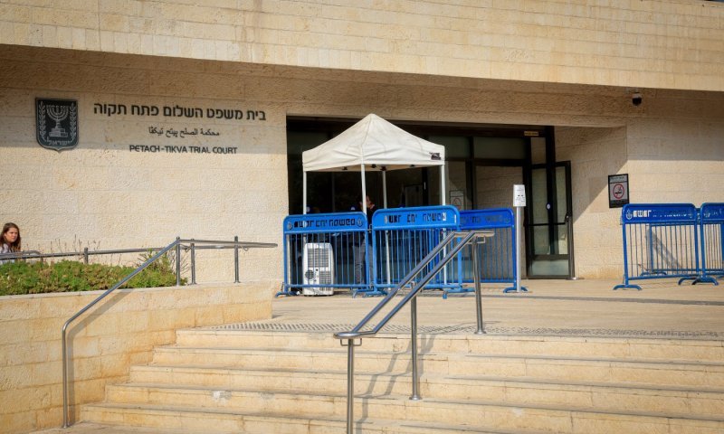 השופט שהשווה שב"חים ליהודים בשואה - התנצל, כך הגיב הנציב