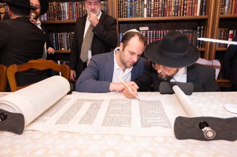 באדיבות המצלם