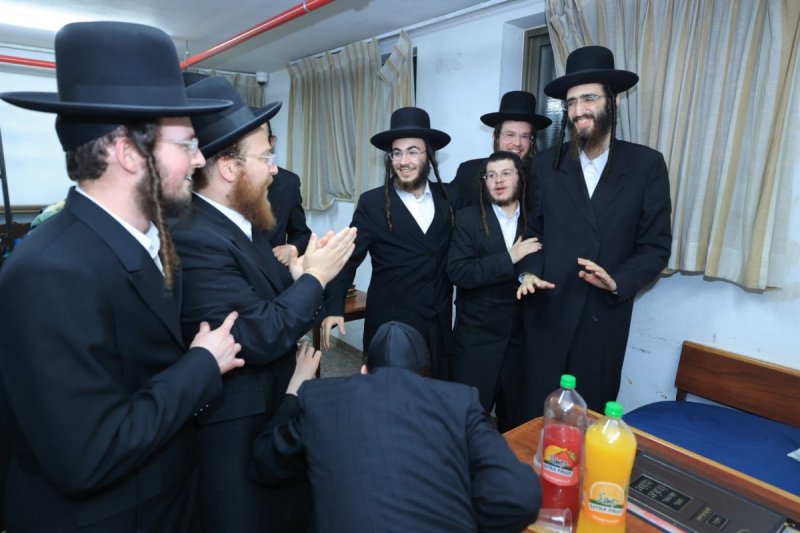 שמואל עמית