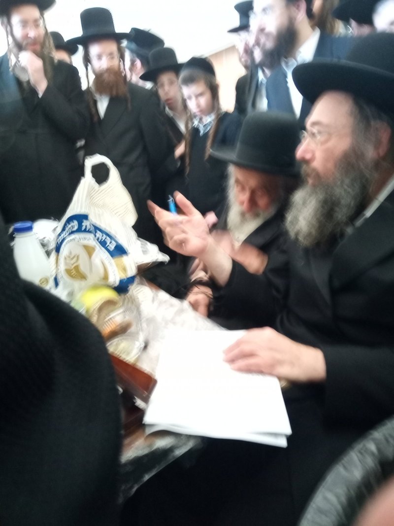 באדיבות המצלם