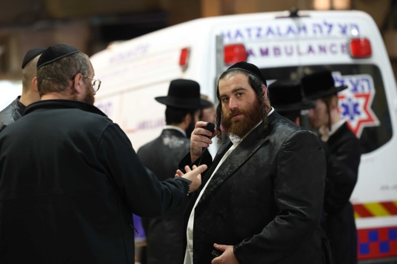 משה גולדשטיין, א. איזנבאך וארי קופרשטוק.