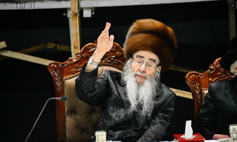 21 שנה להסתלקות: הרבי מאלכסנדר ערך טיש לרגל הילולת אביו ה'אמרי מנחם'