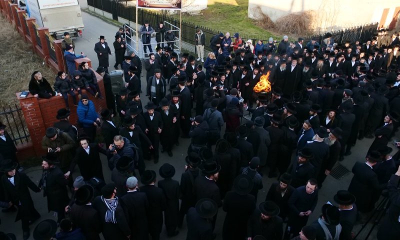 אכזבה למעוכבי השידוכים: הוראת האדמו"ר לבחורים שחוששים ממעצר