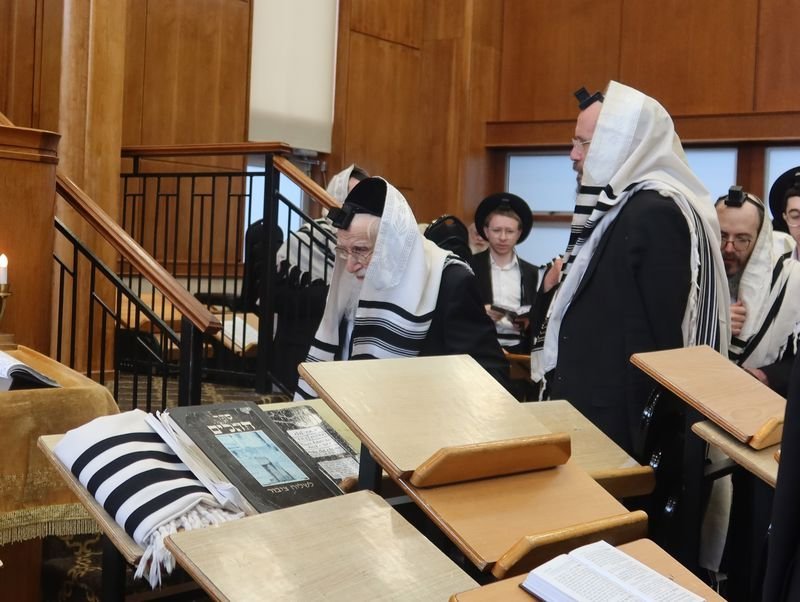 באדיבות המצלם