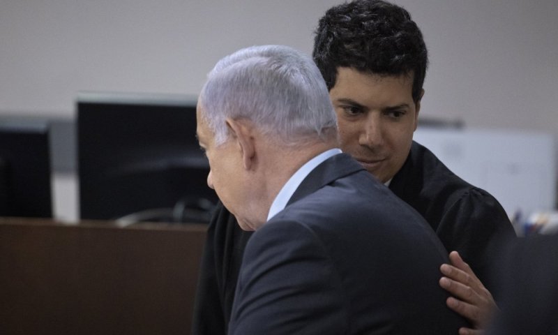 עדות דרמטית במשפט נתניהו: האזנות סתר, חיפושים ללא צו והסתרת מידע