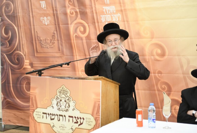 אנשיל בעק
