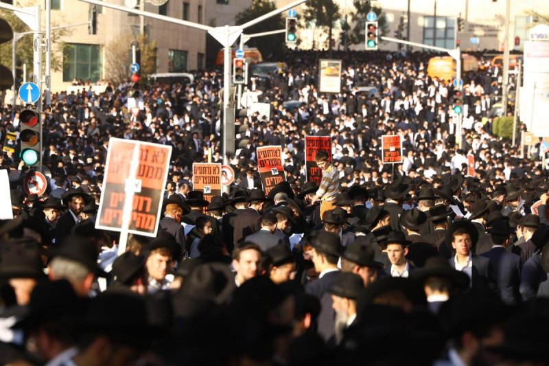 דניאל נפוסי ודוד מנדלסון