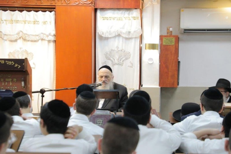 באדיבות המצלם