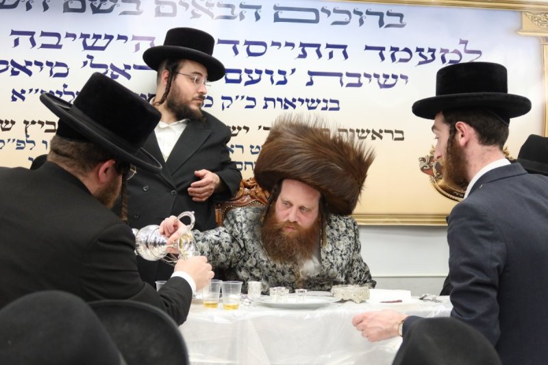 באדיבות המצלם