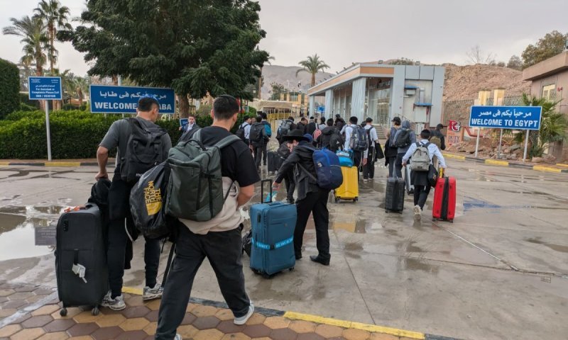 מבצע חילוץ חוצה יבשות: כך הוטסו מאות בני ישיבות לאלפים הצרפתיים