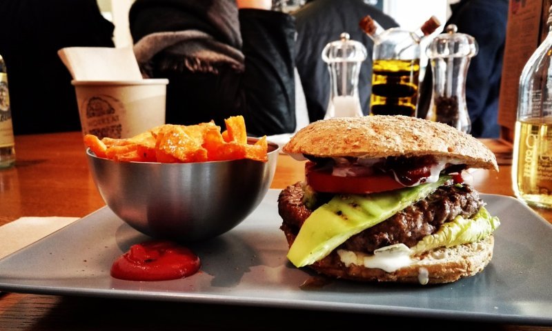 "אני לא יודע איך הוא עדיין חי": זה מה שהיה לשר הבריאות האמריקאי לומר על תפריט הנשיא