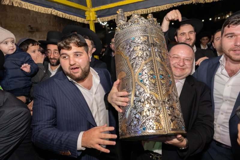 באדיבות המצלם