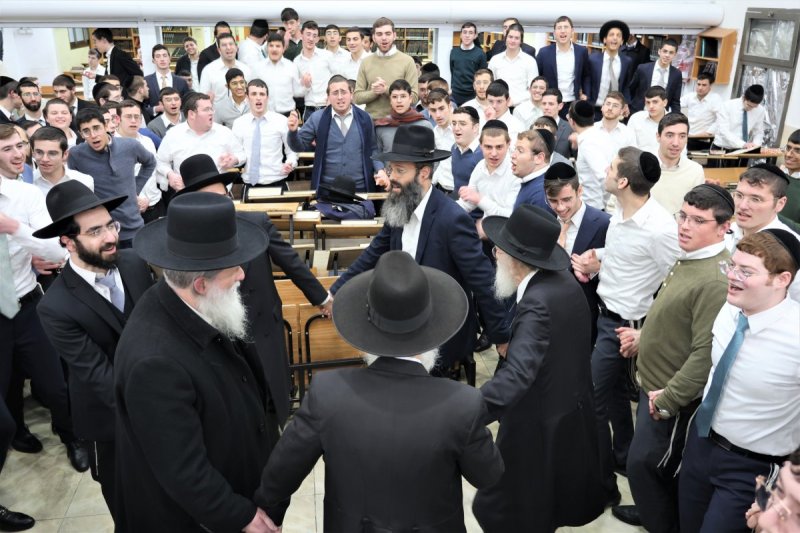 באדיבות המצלם