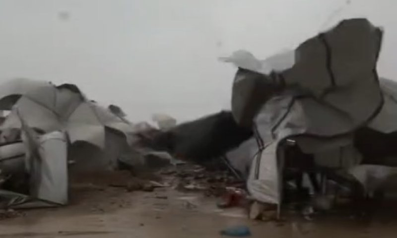 רצו מבול קיבלו שיטפון: האוהלים ברצועת עזה לא מחזיקים מעמד