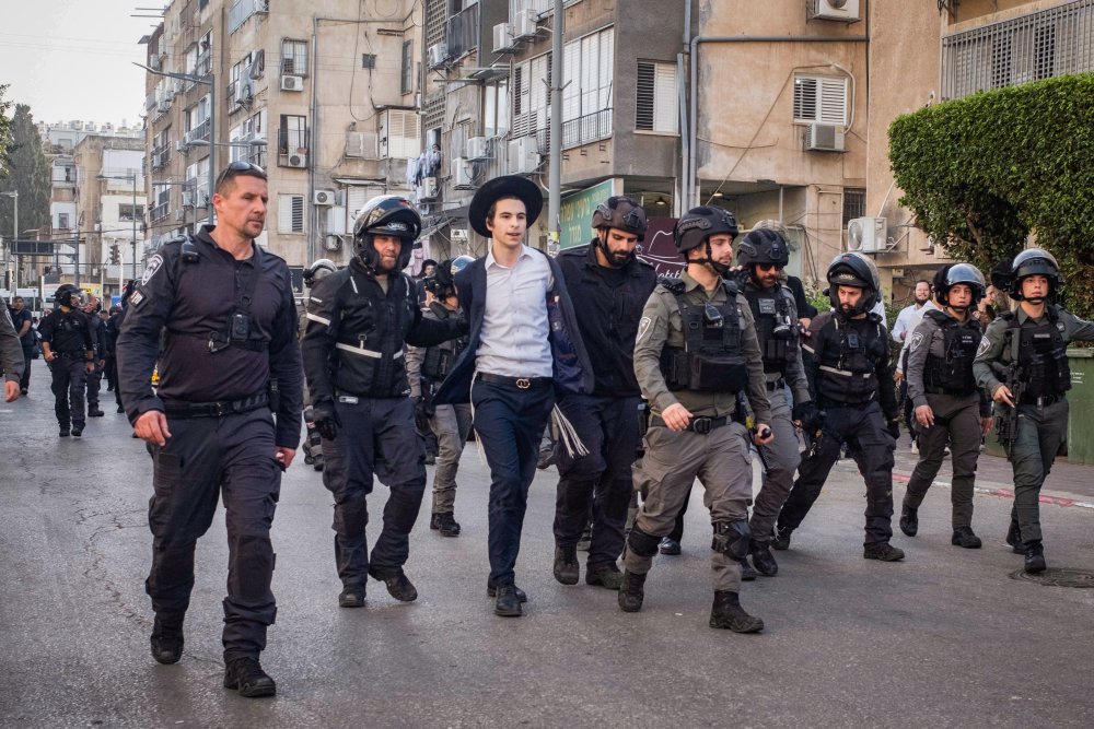 לפי סעיף 27א'