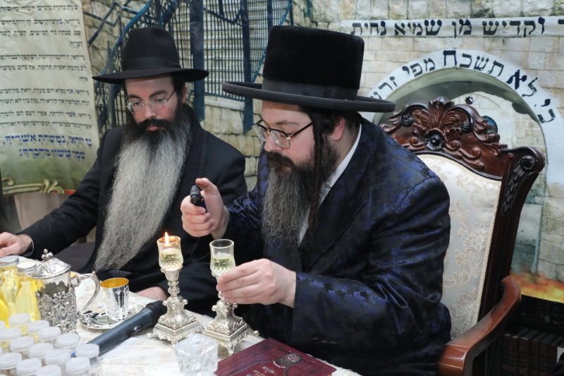באדיבות המצלם