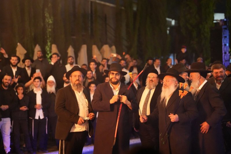 באדיבות המצלם