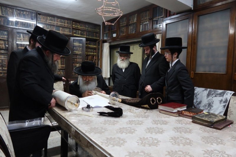 באדיבות המצלם