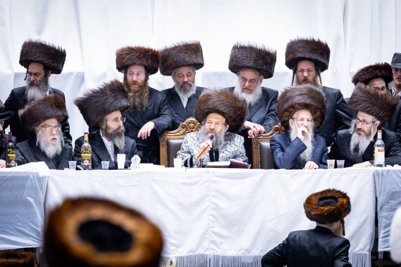 האחים לאנטשעווסקי, אברומי בלום, ואייזיק י.