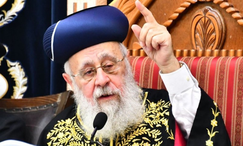 המכתב הדרמטי &bull; הראשל"צ הגר"י יוסף: "מלאך המשחית כילה חמתו על עצים ואבנים"