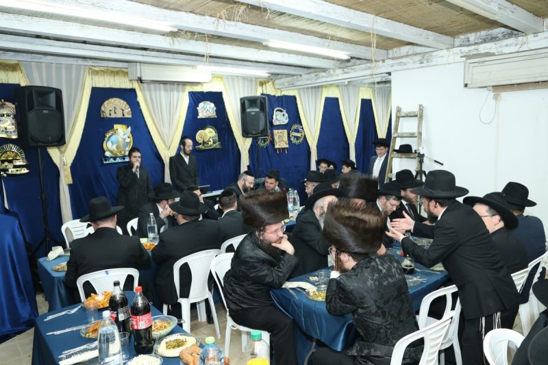 באדיבות המצלם