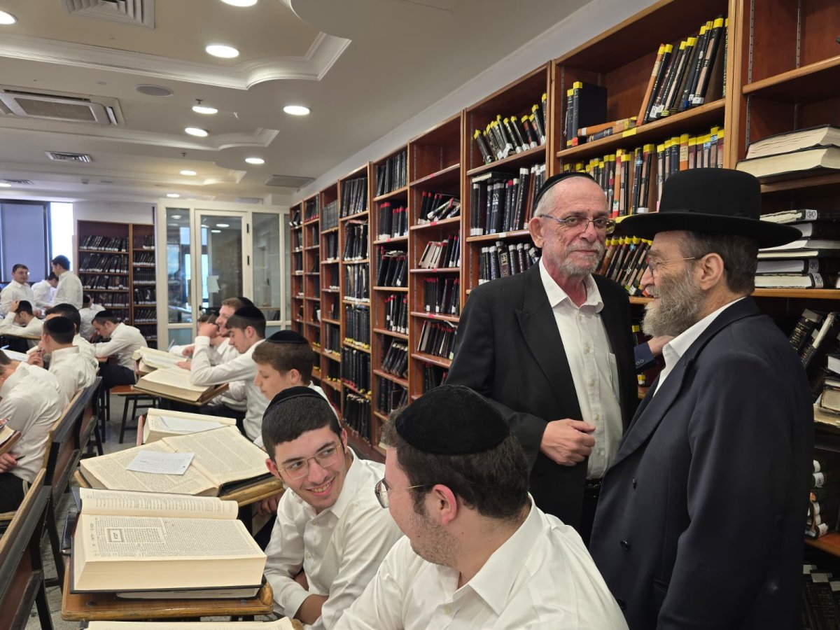 באדיבות המצלם
