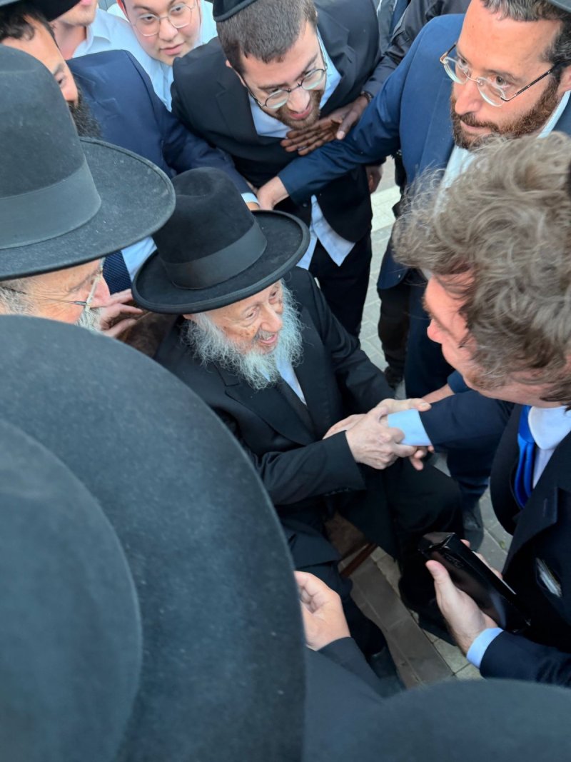 באדיבות המצלם