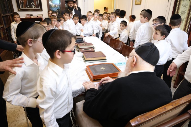 באדיבות המצלם