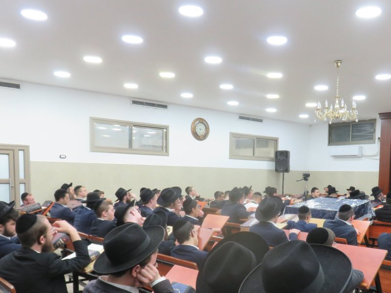 באדיבות המצלם