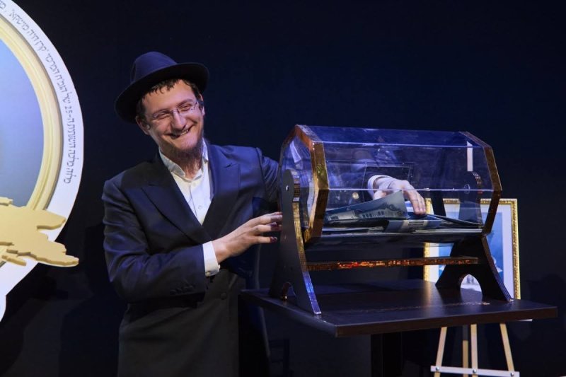 דמיטרי לובאייב