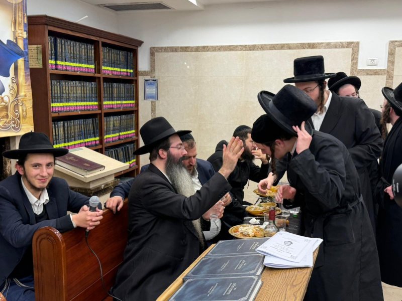 באדיבות המצלם