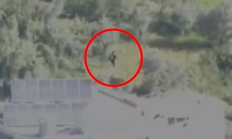תיעוד: מחבלי חיזבאללה חמושים מחוסלים מהאוויר