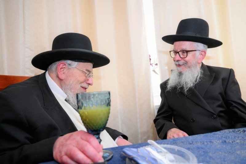 באדיבות המצלם