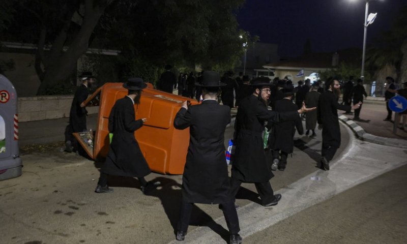 ב'עדה החרדית' מתכננים: "פולסא דנורא" נגד היועמ"שית