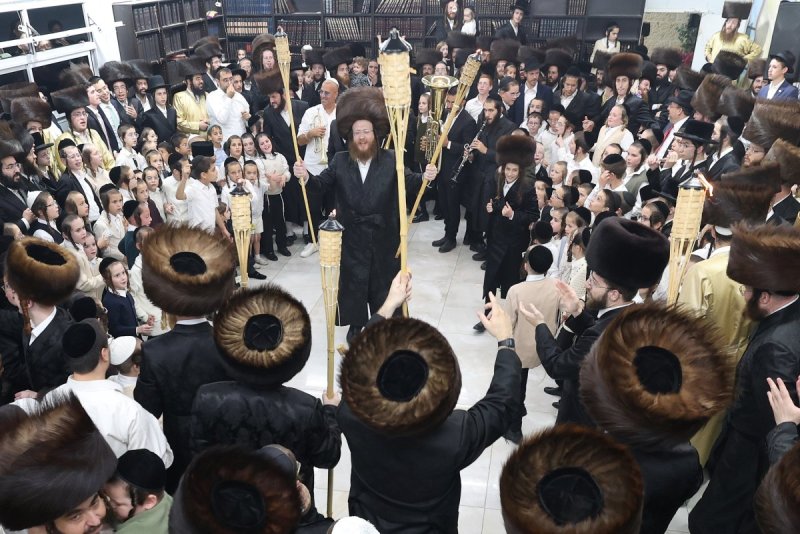 באדיבות המצלם