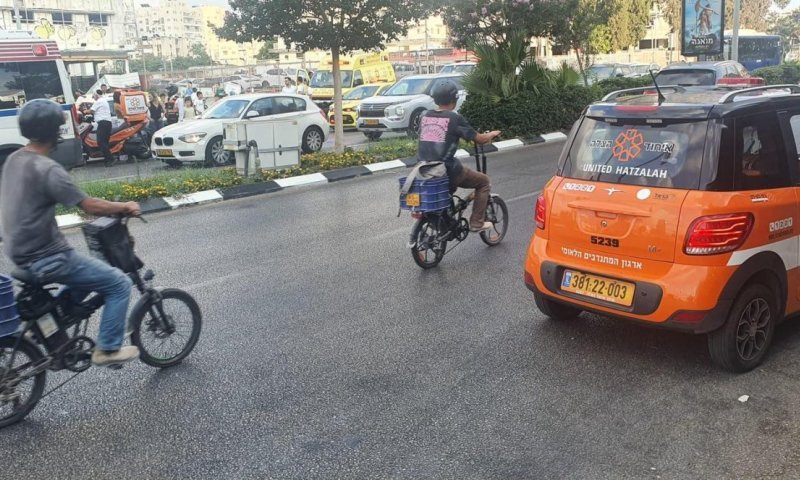 גבר התמוטט במהלך נהיגה בבני ברק, ופונה לאחר החייאה