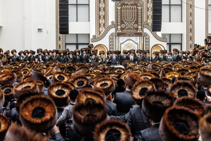 האחים לאנטשעווסקי ואייזיק ג.