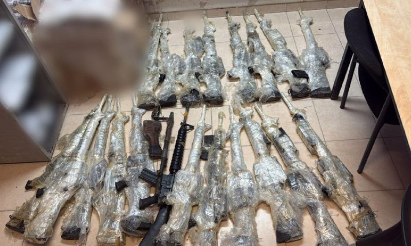 כוחות צה"ל סיכלו ניסיון הברחה של 20 כלי נשק בגבול מצרים