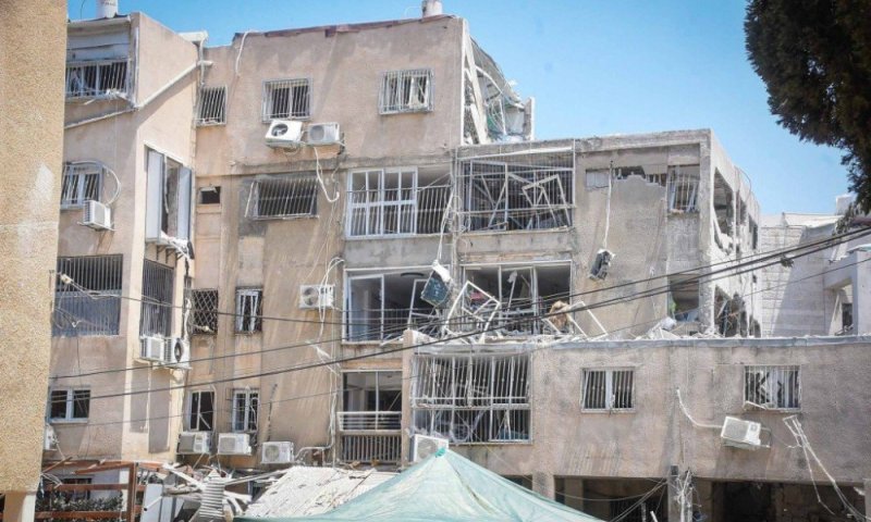 נס בבני ברק: טיל מצרר חדר לאדמה בשכונת קריית הרצוג ונוטרל