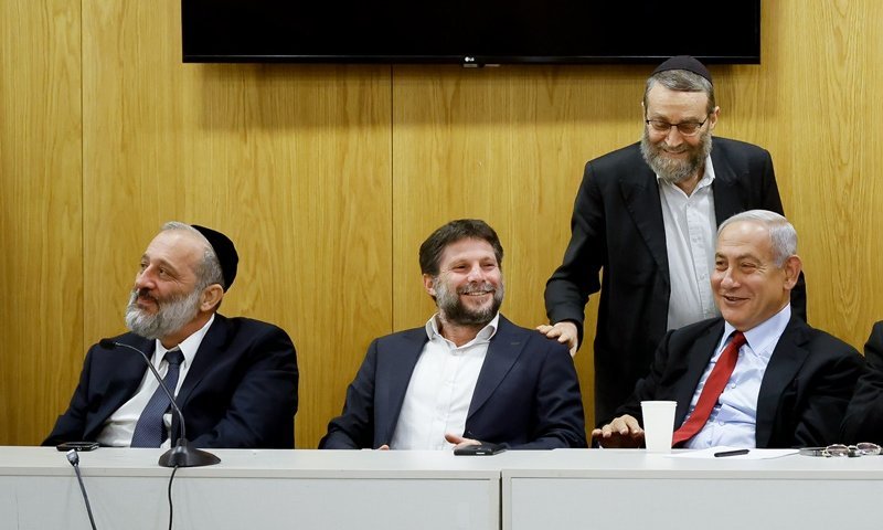 איום בפירוק הממשלה: סמוטריץ׳ לוחץ, נתניהו מזמן ישיבת חירום